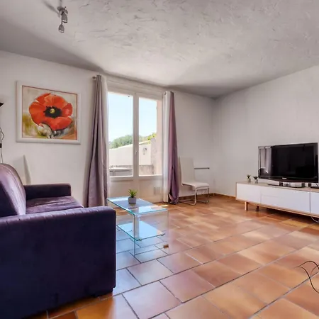 Peaceful Getaway Just Outside Your Riviera House *